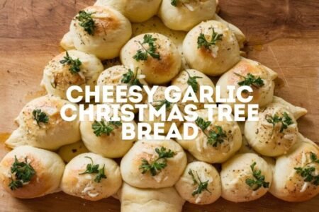 Cheesy Garlic Christmas Tree Bread